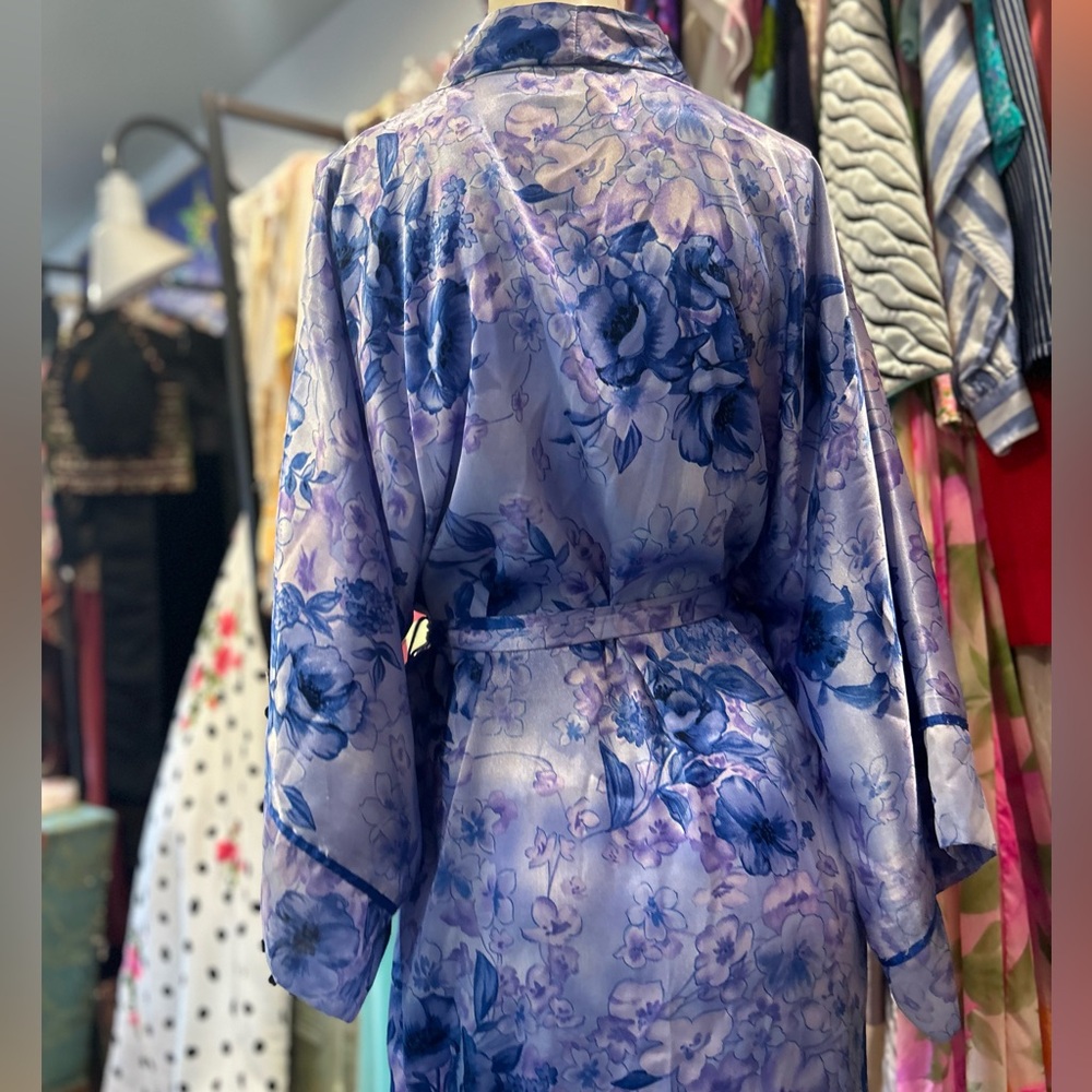 Lilac Floral Robe - Picture 5 of 10